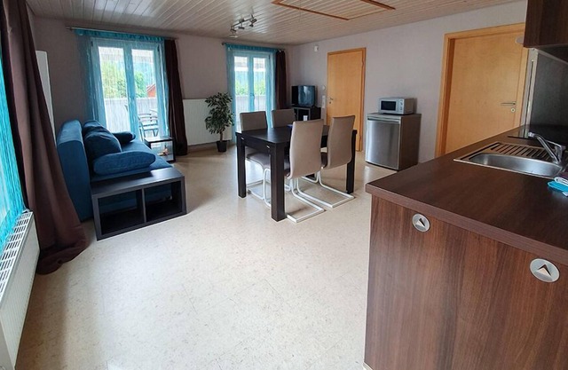 Obere Ferienwohnung, 35qm, Balkon, 1 Schlafzimmer, max. 4 PersonenObere Ferienwohnung
