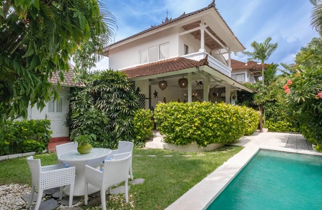 Oberoi Luxury Villa 2 - KuDeTa