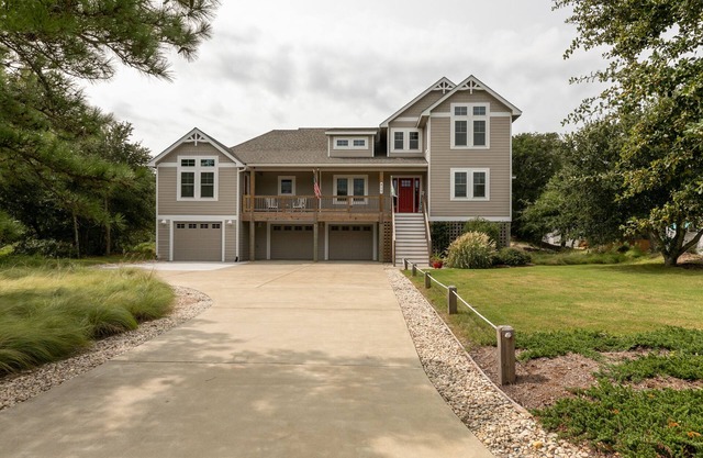 OBX Parade of Homes Winner, Immaculate, Quick-easy Beach Access, backyard oasis