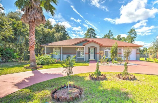 Ocala Getaway w/Pool + Dog-Friendly Stay