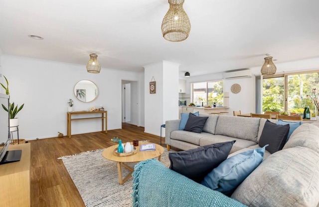 Ocean Bay Retreat Relish in Gorgeous Beachy Style
