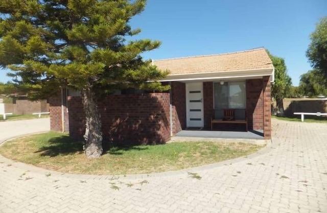 Ocean Beach Chalet 11