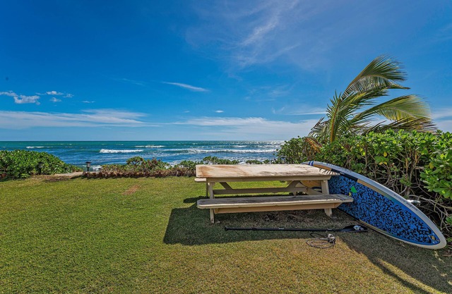 Ocean-Beach Front Family Dream Vacation Ewa Beach Home w/Full Beach Access