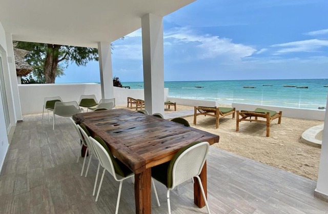 Ocean Blue Apartment with Panoramic Pool ZanzibarHouses