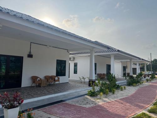 Ocean Cottage 1, Radiant Teluk Sari