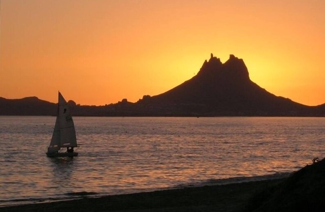 Ocean Front Paradise! $175/Night Bahia Delfin!
