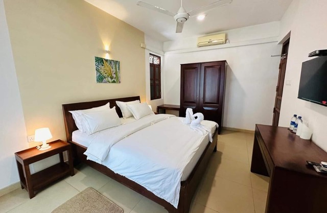 Ocean Front 3-bedroom Cozy Villa with AC, WiFi