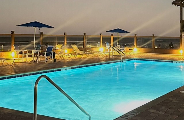 OCEAN FRONT Condo Daytona Beach!