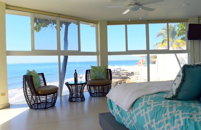 OCEAN FRONT FARALLON BEACH HOUSE!
