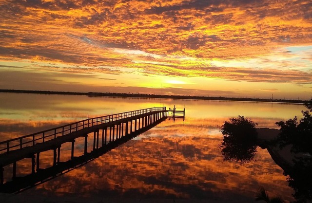 OCEAN FRONT PARADISE/290 ft PRIVATE DOCK/AWESOME VIEWS