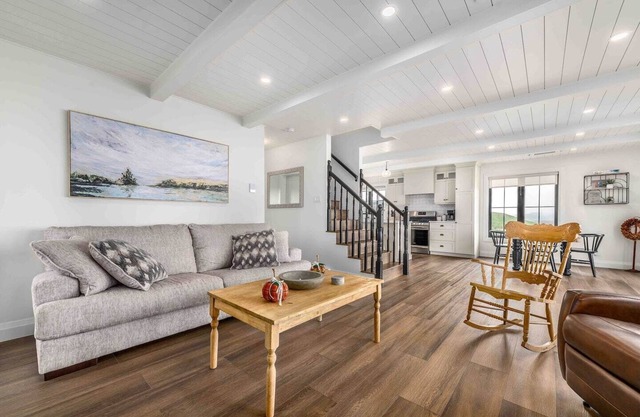 Ocean Front Saltbox 'SeaForever' w/Hot Tub