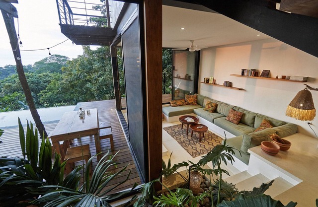 ocean/jungle view, yoga deck pool with fast internet