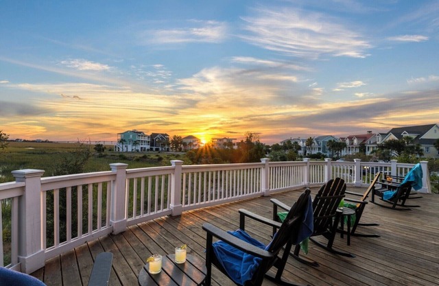 Ocean & Marsh Views! 5BR 5BA, free Golf Cart, See Our Reviews!