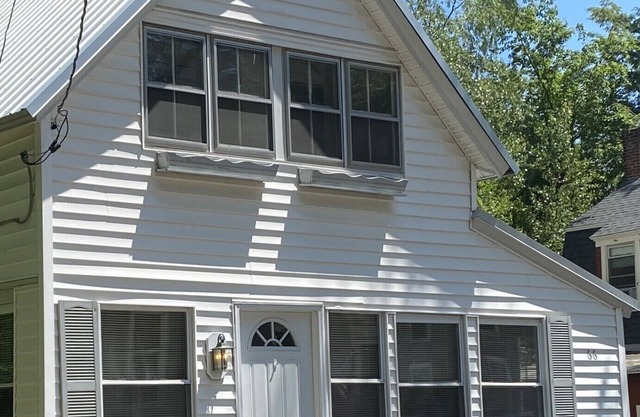 OCEAN PARK-Cozy Cottage~Ocean Breezes~Set in the Pines