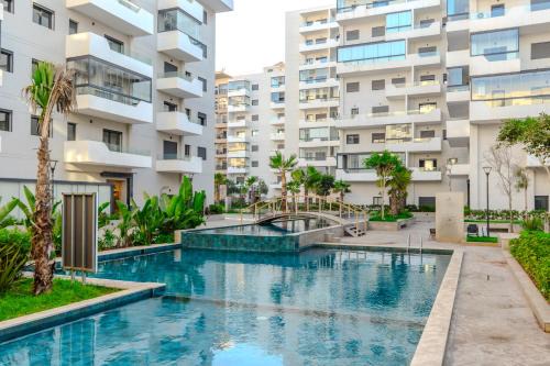 Ocean Park Sunset Escape beach front with swimming pool