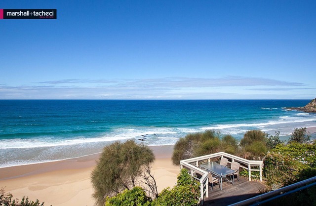 Ocean Pearl - 61 Bunga Street- Luxury, beachfront, Linen and Wifi