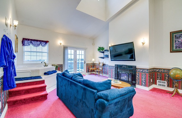 Ocean Shores Condo Rental w/View - Walk to Beach!