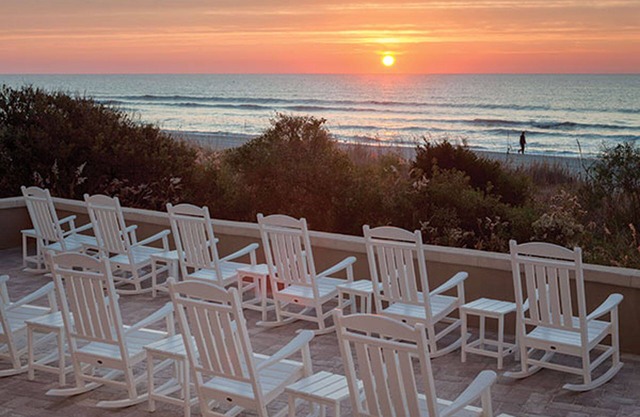 Ocean View - 5 pools/8 hot tubs-Spacious & modern - Beachfront High-rise Resort!