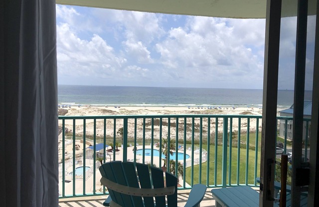 Ocean View, Beach Front Condo with Pools at Plantation Palms in Fort Morgan