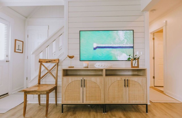 ★Ocean View l 4 King Beds l Fully Remodeled Coastal Retreat w/Modern Comfort★