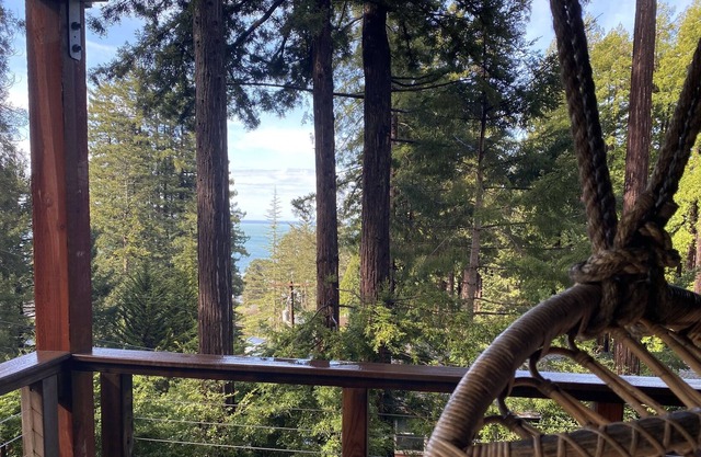 Ocean View Oasis, hot tub and beach access.