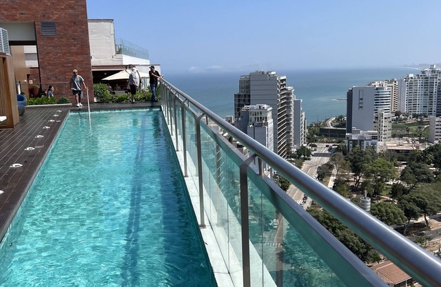 Ocean view! Spectacular location, nice modern ideal for couples or family.
