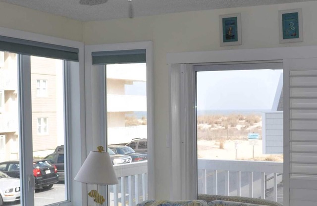 Ocean View Studio Condo, Steps from the Beach, Balcony, Linens, Paper Goods, Beach Items - Unit 1