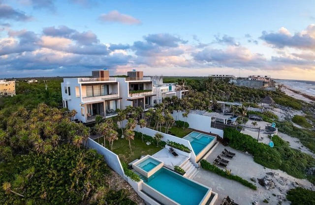 Ocean-View Villas in Tankah Cuatro