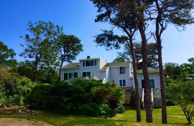 Ocean Views, 100 steps to The Cliff House! Minutes to Ogunquit, Perkins Cove, Beaches!