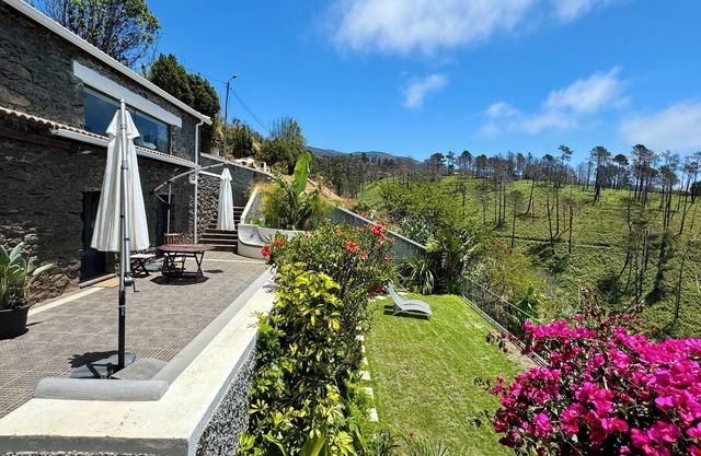 Ocean views: Exclusive loft with terrace & Hot-Tub