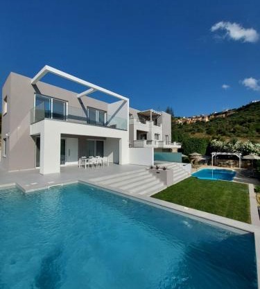 Oceana Suites