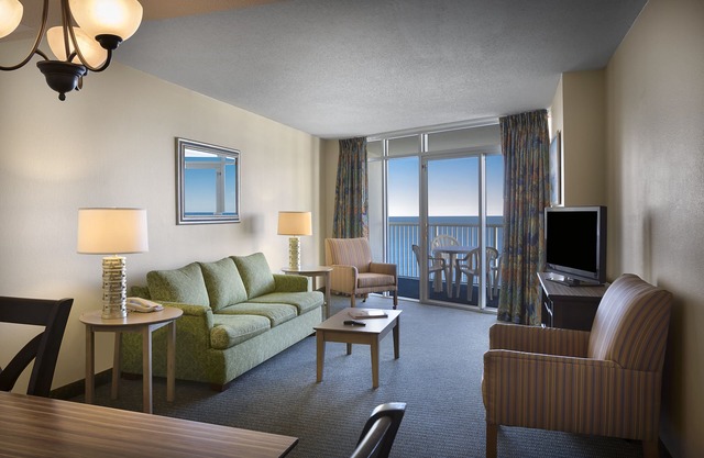 Oceanfront 2 Bedroom w/an Incredible View + Official On-Site Rental Privileges