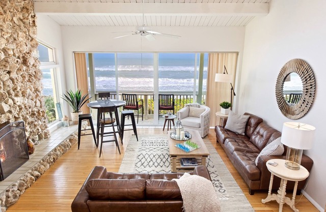 Oceanfront 3-Bedroom/2-Bath Luxury Townhouse in the heart of Melbourne Beach