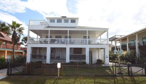 Oceanfront 4-Bed Home in Palm Coast