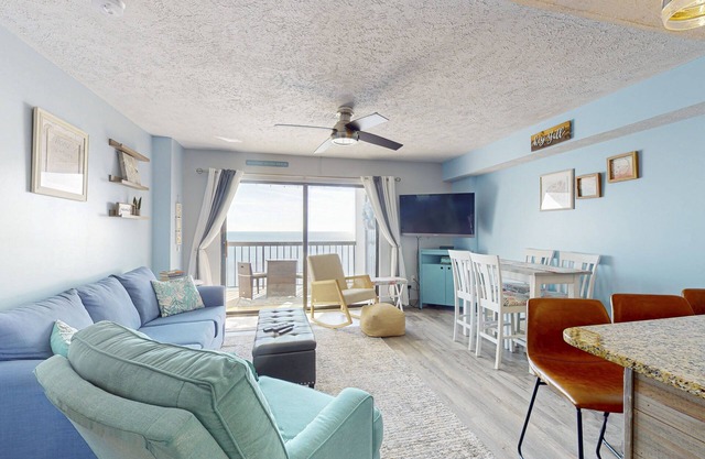 Oceanfront 8th-floor condo with balcony, pool & beach access