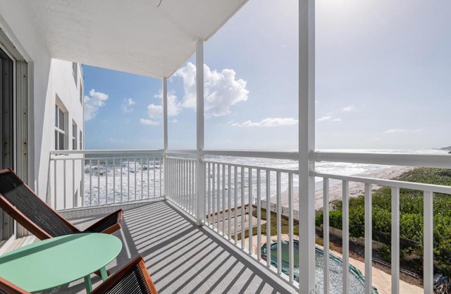 Oceanfront Beach House, Satellite Beach