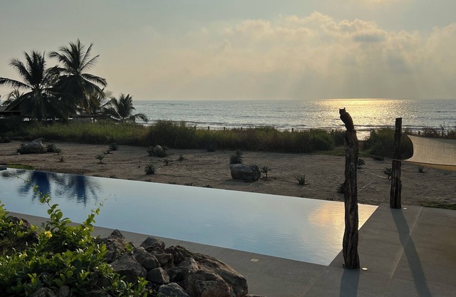 Oceanfront Casa Sonna Palma Suite- 2BDR Designer Villa in La Saladita Mexico