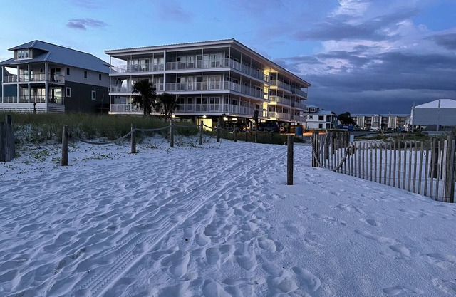 Oceanfront Condo Complex - Luxury condo, 2/2, allergy-friendly/no pets