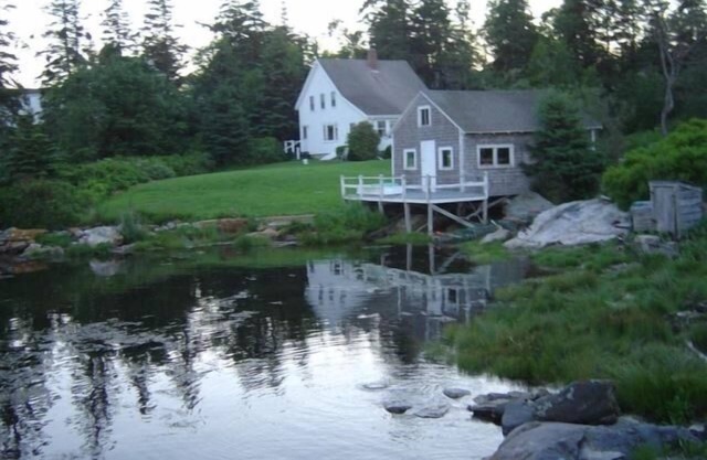 Oceanfront Cottage Southport 3 BR 2BA, Handicapped Accessible
