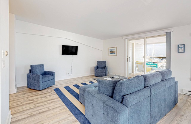 Oceanfront, dog-friendly condo with Boothbay Harbor views & prime location