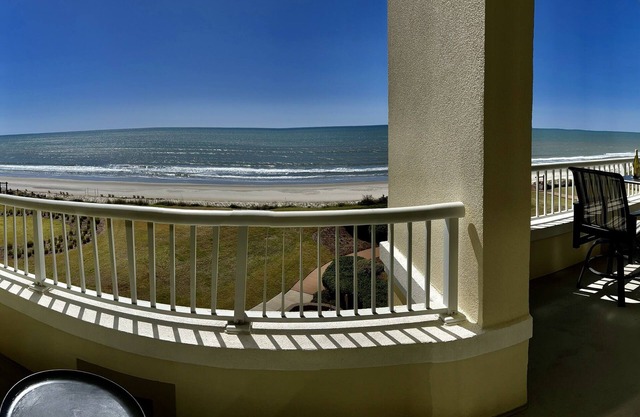 Oceanfront (Grande Villas) 4 bedroom 4 bath Luxury 60 + ft of balcony