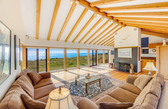 Oceanfront home with panoramic ocean views, pool, & private hot tub