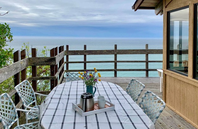 Oceanfront Irish Beach Home: Private Beach Access!
