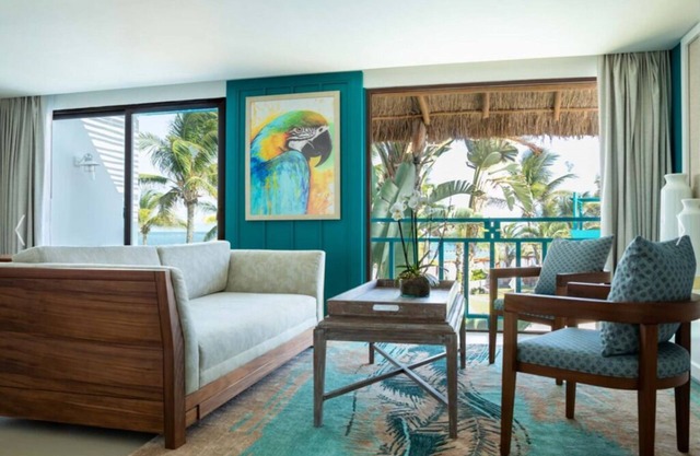 Oceanfront Luxury Suite: A Caribbean Retreat w/Premium Benefits, ALL-INCLUSIVE