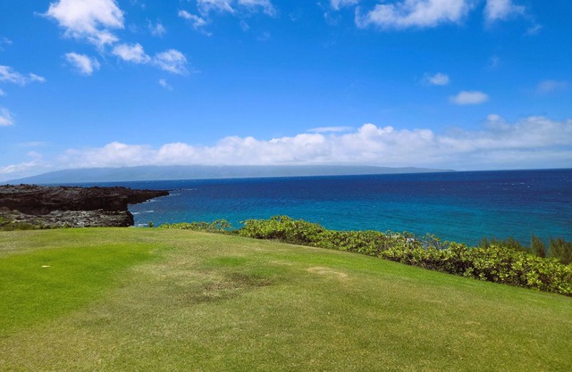 Oceanfront Luxury Villa | Sweeping 180° Views - Walk to Beach