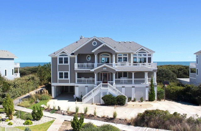 OCEANFRONT, Ocean Views, ELEV, Pool, Pool Table, Priv Beach Access, PI187, Right On The Beach