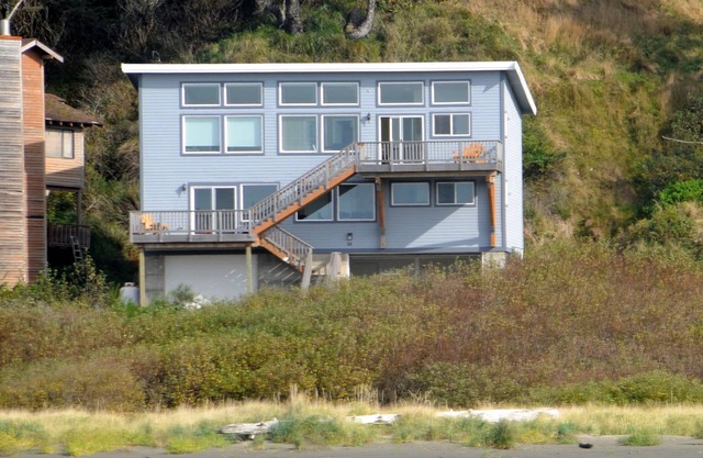 Oceanfront Retreats and Reunions, panoramic view! up to 24 People! New elevator!
