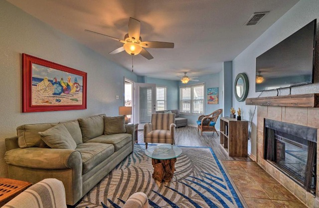 Oceanfront Texas Condo with Pool Pets Stay Free