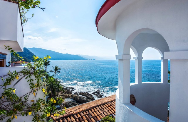Oceanfront Villa - Amazing Views