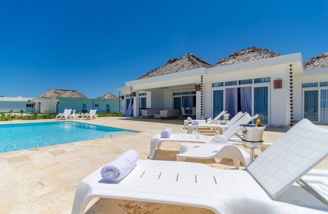 Villa Beach Golf Cart 